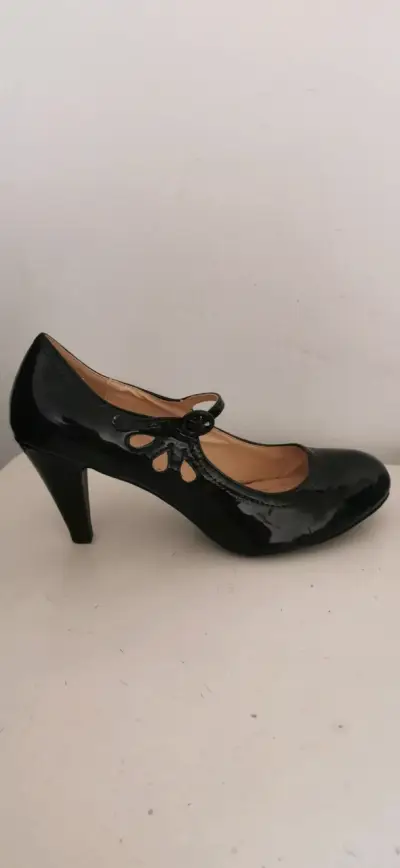 Zapato de tacón charol Chase and Cloé - miniatura 1