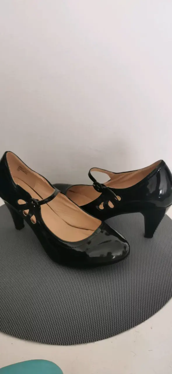 Zapato de tacón charol Chase and Cloé - 2