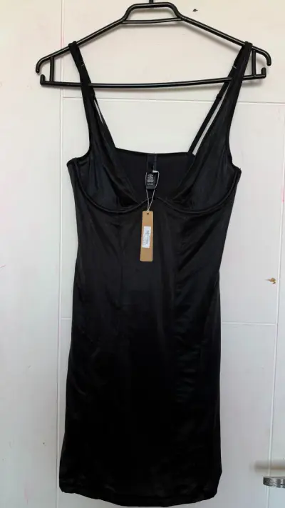Minivestido  negro Skims  con etiqueta - miniatura 1