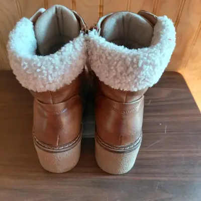 Botas cafe con forro de lana talla 36-37 - miniatura 3