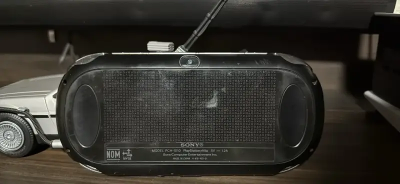 Consola portátil Sony PS Vita usada - 2