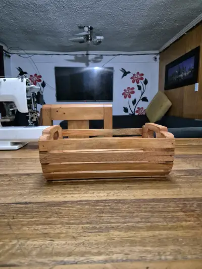 Panera de madera rústica - miniatura 1