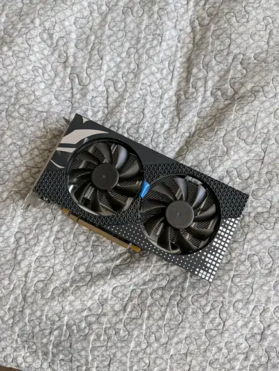 Tarjeta gráfica con doble ventilador - miniatura 1