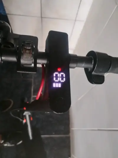 Scooter eléctrico EasyGo con luz LED - miniatura 2
