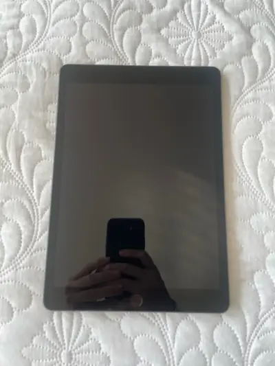 iPad 9na Generación en perfecto estado - miniatura 1