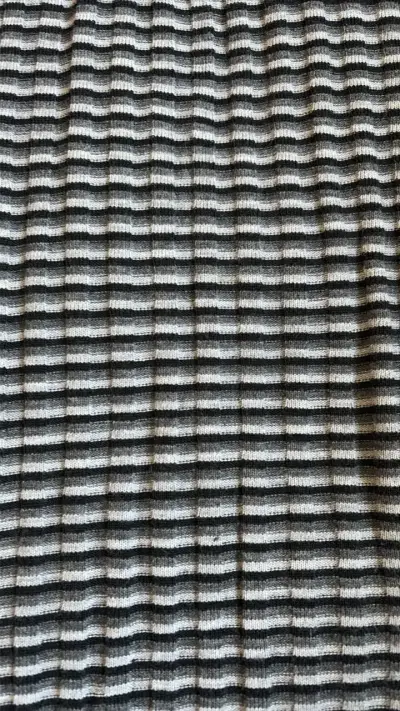 Vestido de rayas blanco y negro casual - miniatura 4