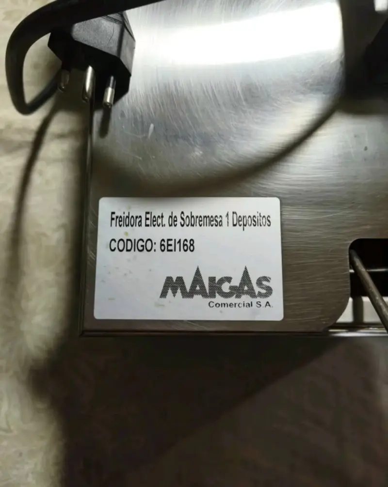 Freidora eléctrica Maigas de sobremesa - Funciona - 5