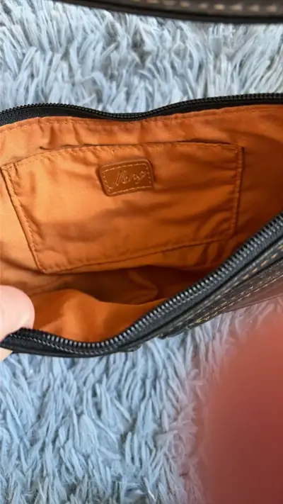 Bolso de cuero negro con bolsillosMNG - miniatura 2
