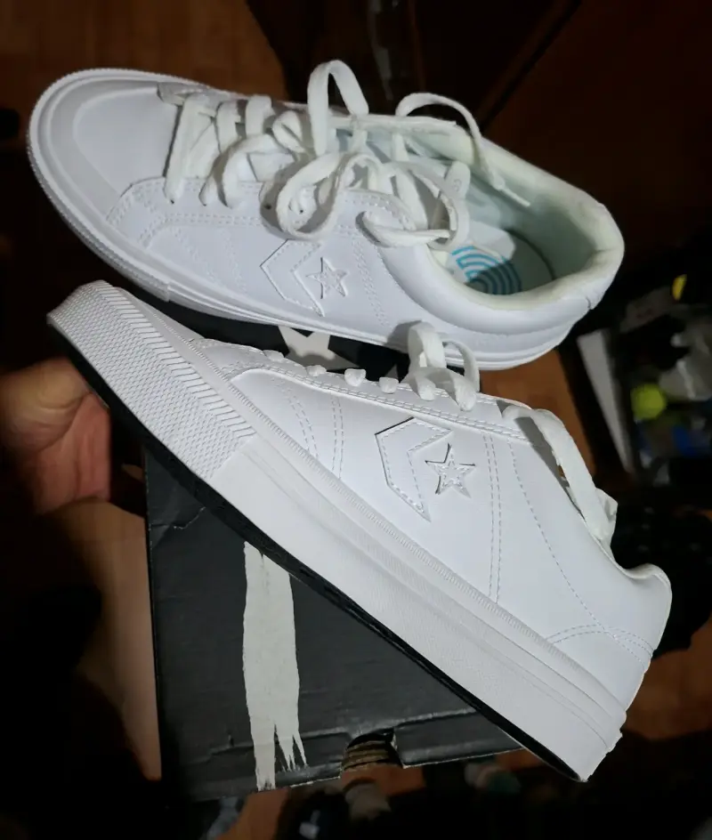 Zapatillas blancas converse de cuero para hombre - 2