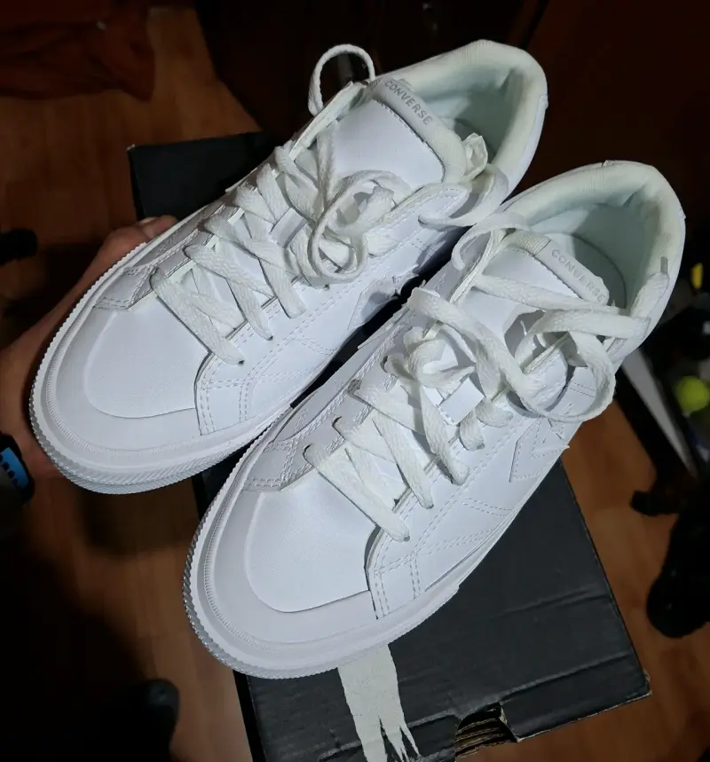 Zapatillas blancas converse de cuero para hombre - 3