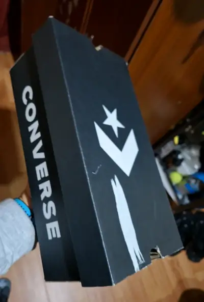 Zapatillas blancas converse de cuero para hombre - miniatura 4