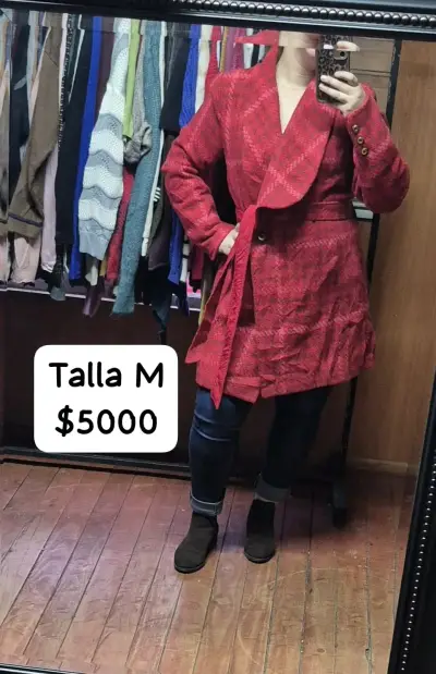 Abrigo rojo de lana talla M - miniatura 1