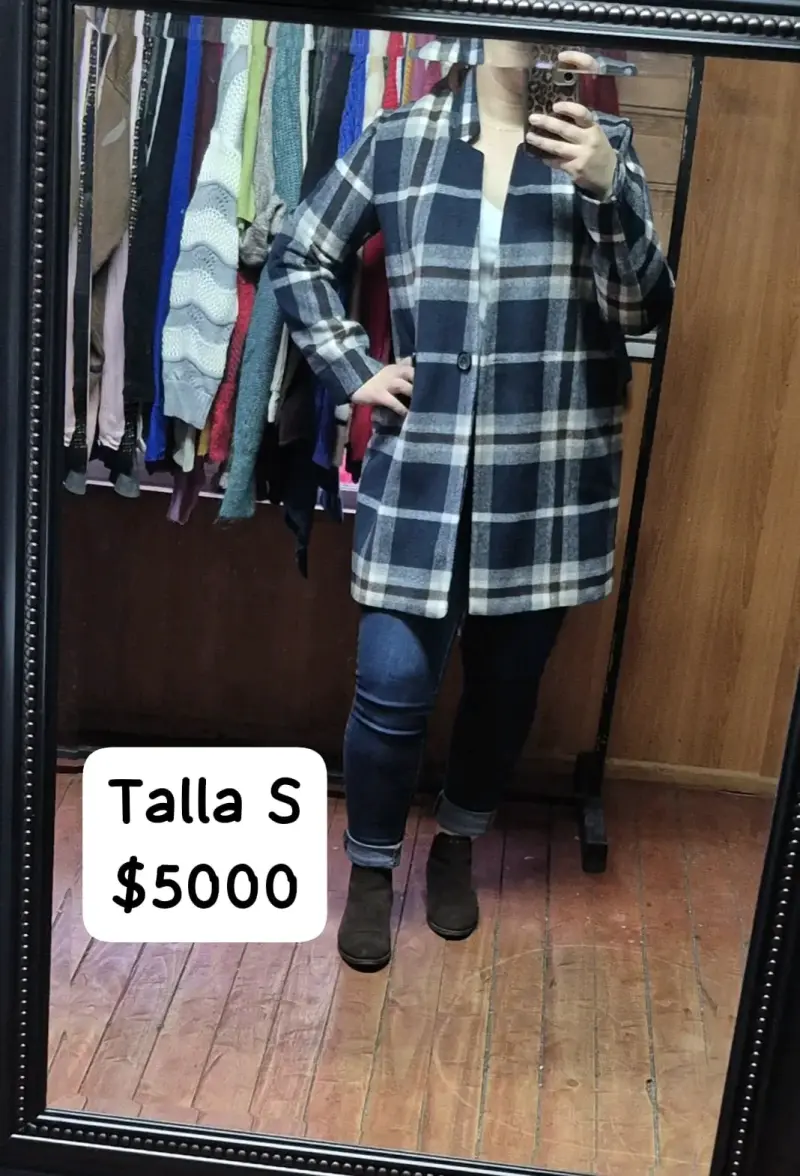 Abrigo rojo de lana talla M - 2