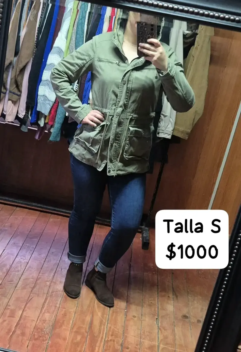 Abrigo rojo de lana talla M - 3