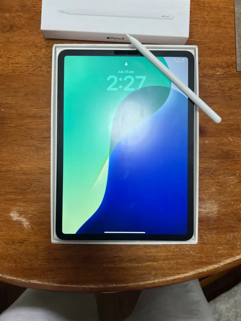 iPad Pro 11” M2 4ta Gen (256GB) + Apple Pencil 2 - 2