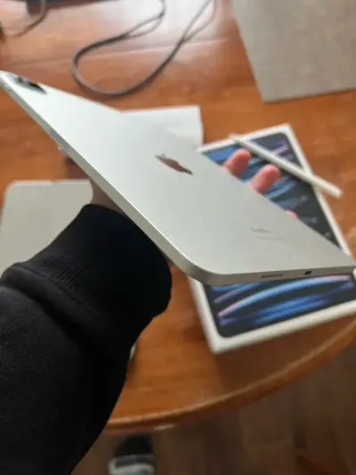 iPad Pro 11” M2 4ta Gen (256GB) + Apple Pencil 2 - miniatura 11