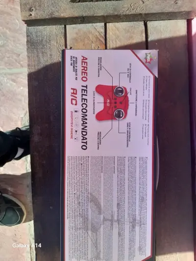 Helicóptero RC con control remoto - miniatura 3