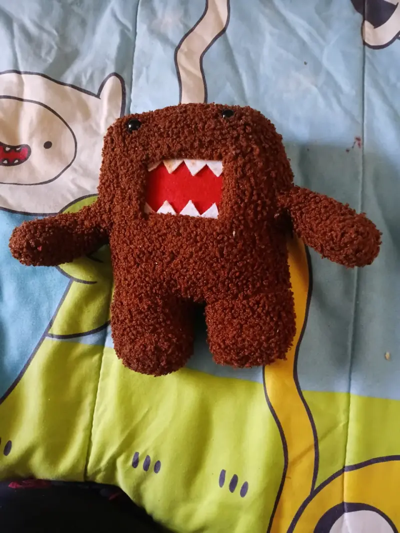 Peluche Domo marrón suave