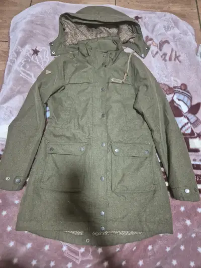 Parka verde con capucha desmontable - miniatura 1