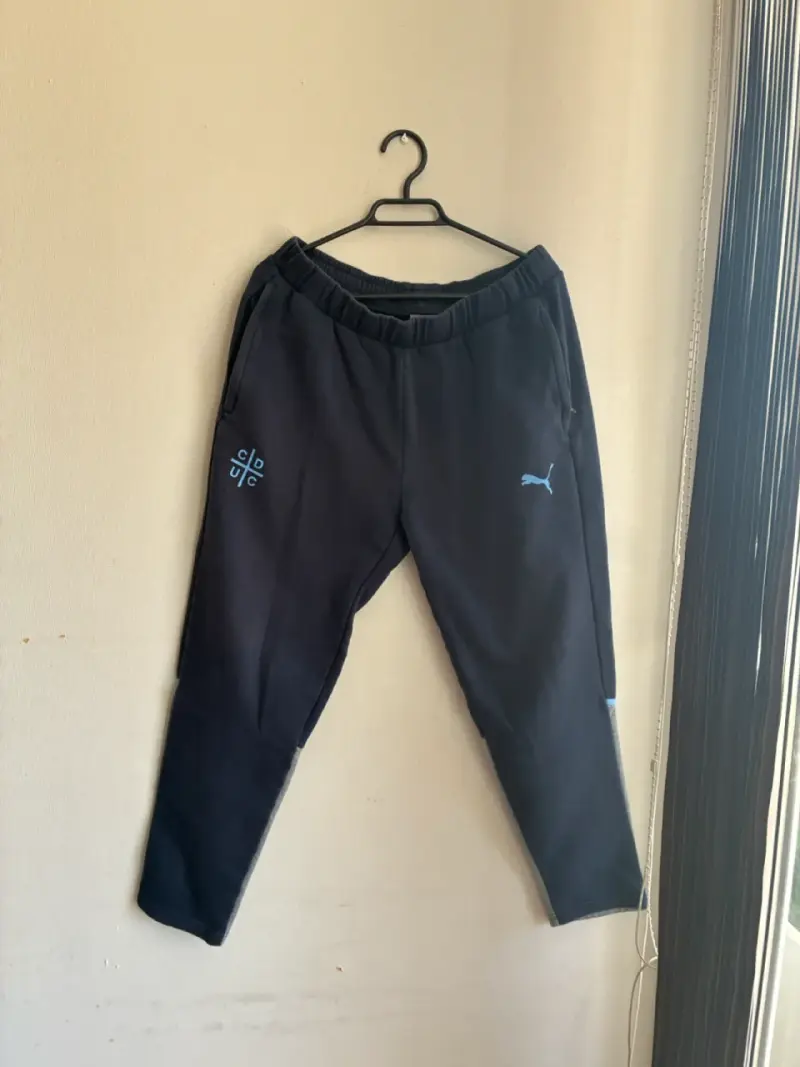 Pantalones deportivos U.Catolica - 1