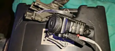 Visor nocturno con montura para casco - miniatura 2