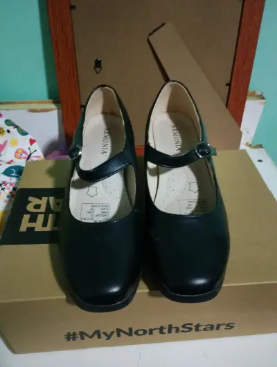 Zapatos de cuero negro Armonia para mujer - miniatura 1