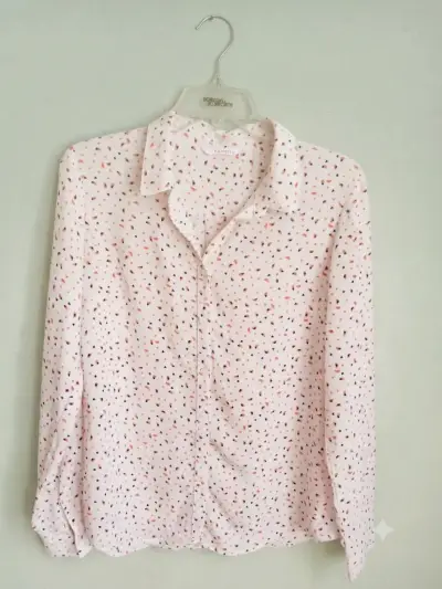 Blusa blanca con estampado - miniatura 2