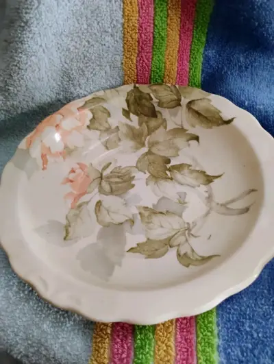 Jarra de cerámica floral con plato - miniatura 2