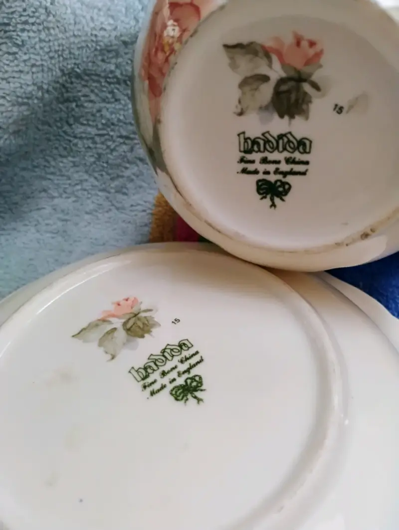 Jarra de cerámica floral con plato - 4