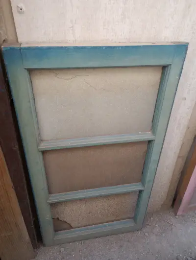 Puerta de madera con vidrio y ventilación - miniatura 4
