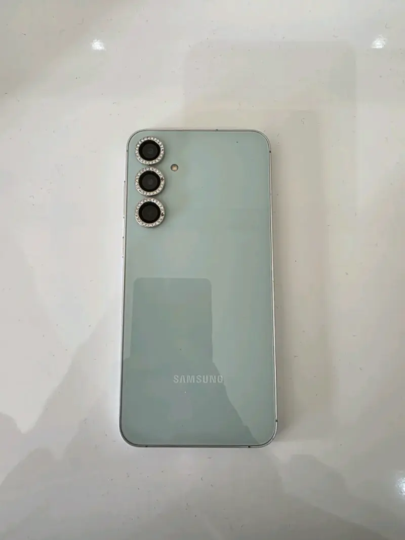 Samsung Galaxy S23fe - 2
