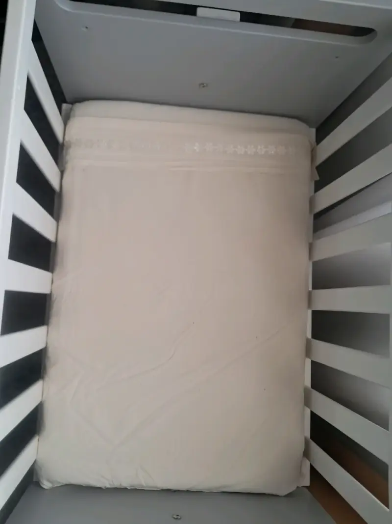 Cuna de madera blanca ajustable para bebé - 4