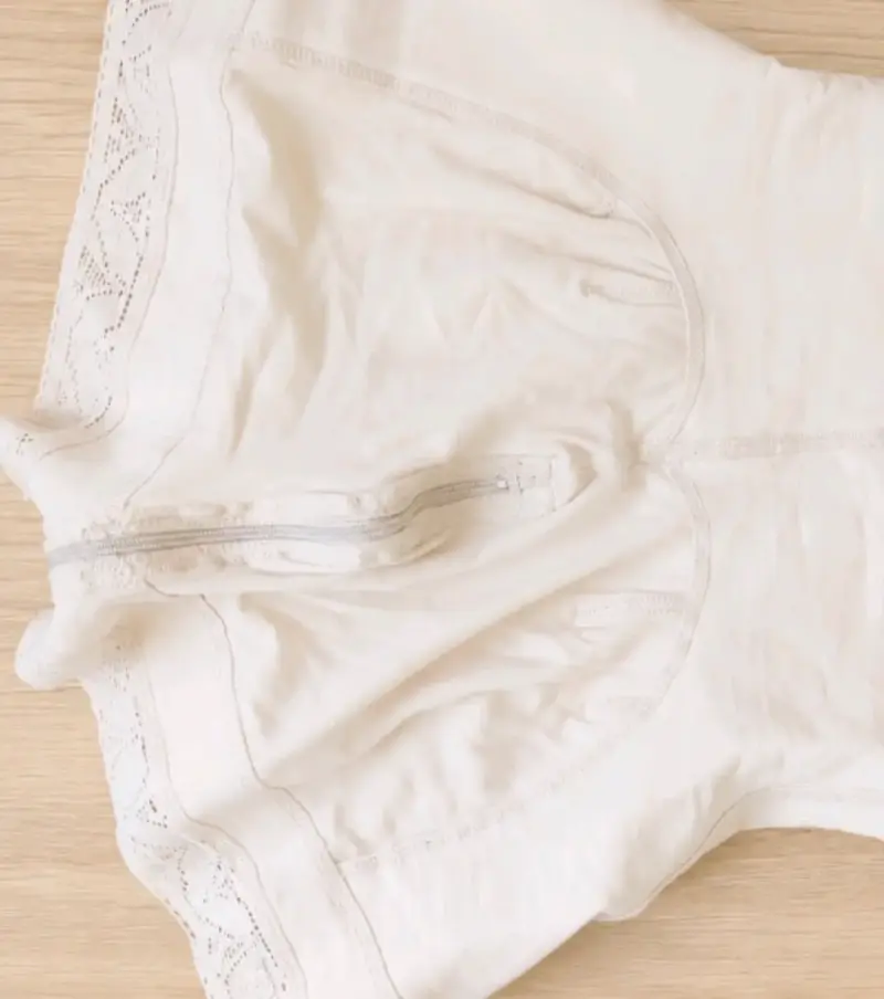 Faja moldeadora beige con encaje - 2