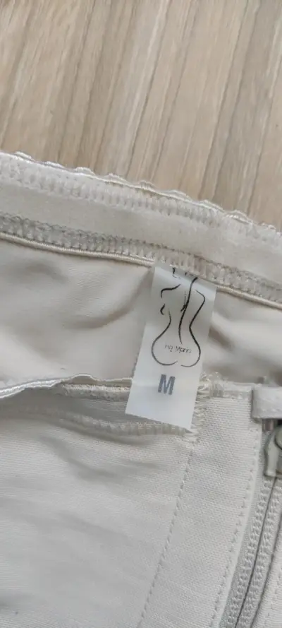 Faja moldeadora beige con encaje - miniatura 3