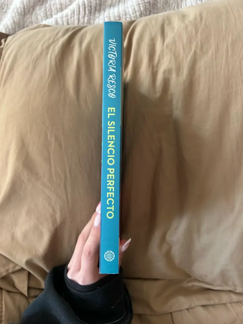 Libro 'El Silencio Perfecto' de Victoria Resco - 3