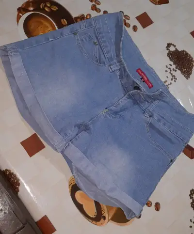Shorts de mezclilla azul para mujer - miniatura 4