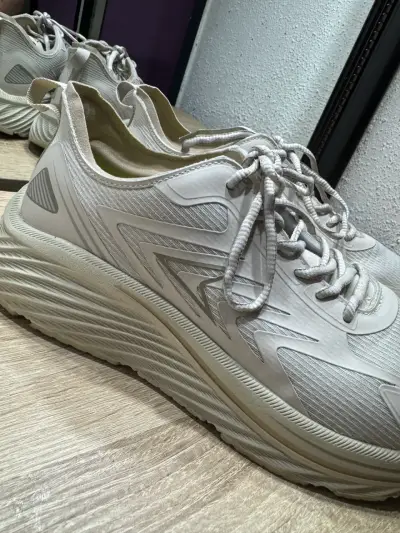 Zapatillas deportivas blancas unisex - miniatura 1