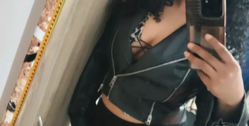 Chaqueta de cuero  negra estilo biker - 3