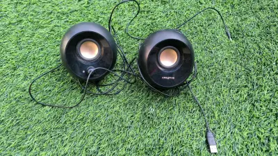 Parlantes Creative USB compactos - miniatura 1