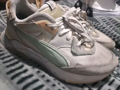 Zapatillas deportivas Puma blancas y verdes - miniatura 1