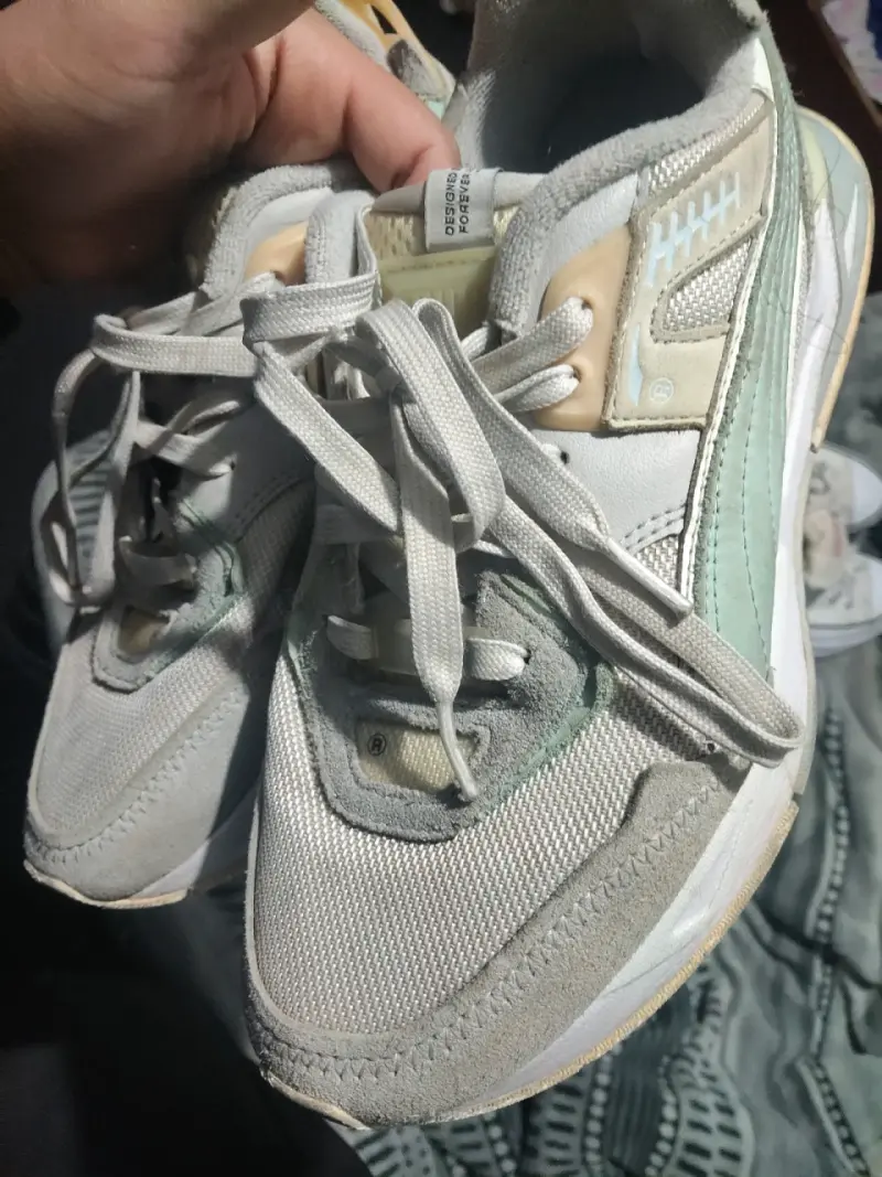 Zapatillas deportivas Puma blancas y verdes - 4