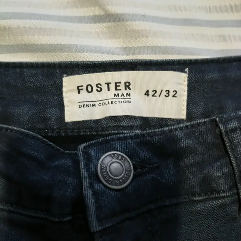 Bermudas de mezclilla Foster desgastadas - 2