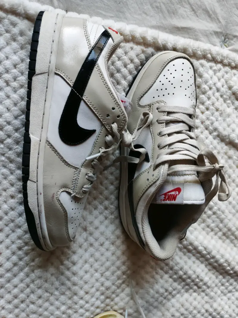 Zapatillas Nike Dunk Low blancas y negras - 1