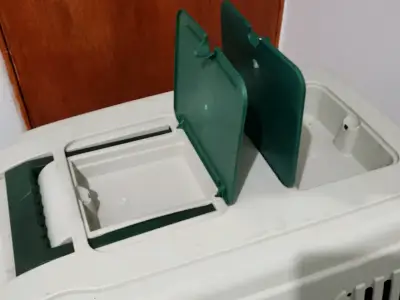 Kit para mascota: transportadora + arenero + plato - miniatura 4