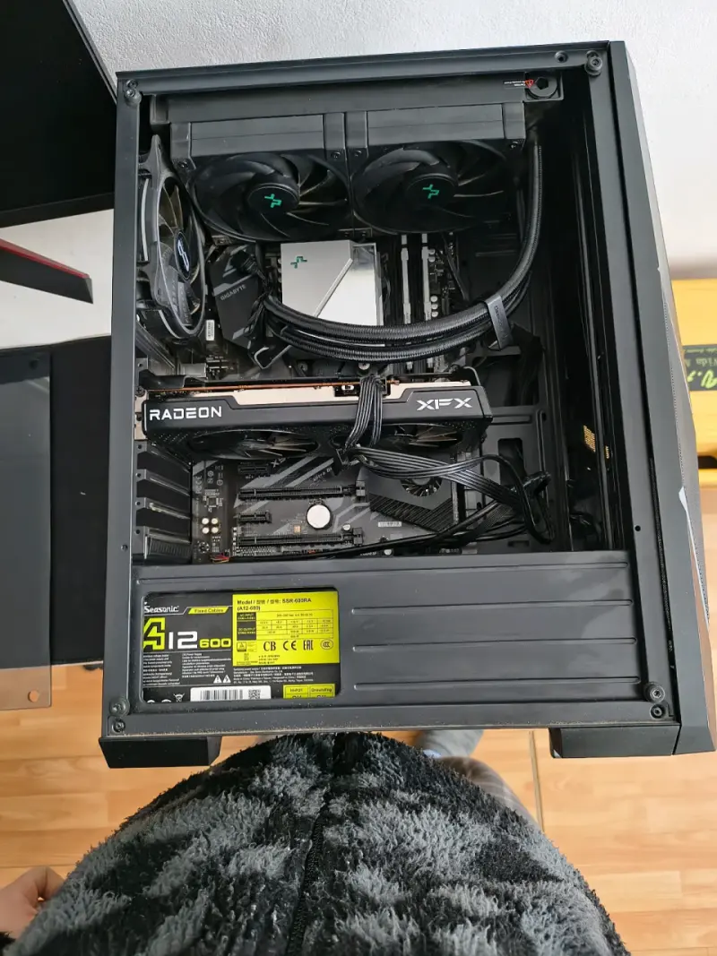 PC Gamer + Monitor LG 144Hz / Ryzen 7 5700X3D - 3