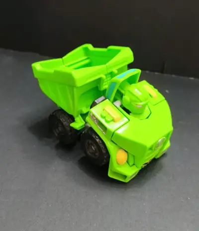 Camión de juguete transformable verde - miniatura 1