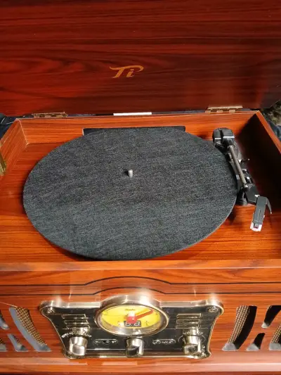 Tocadiscos vintage de madera con radio - miniatura 1