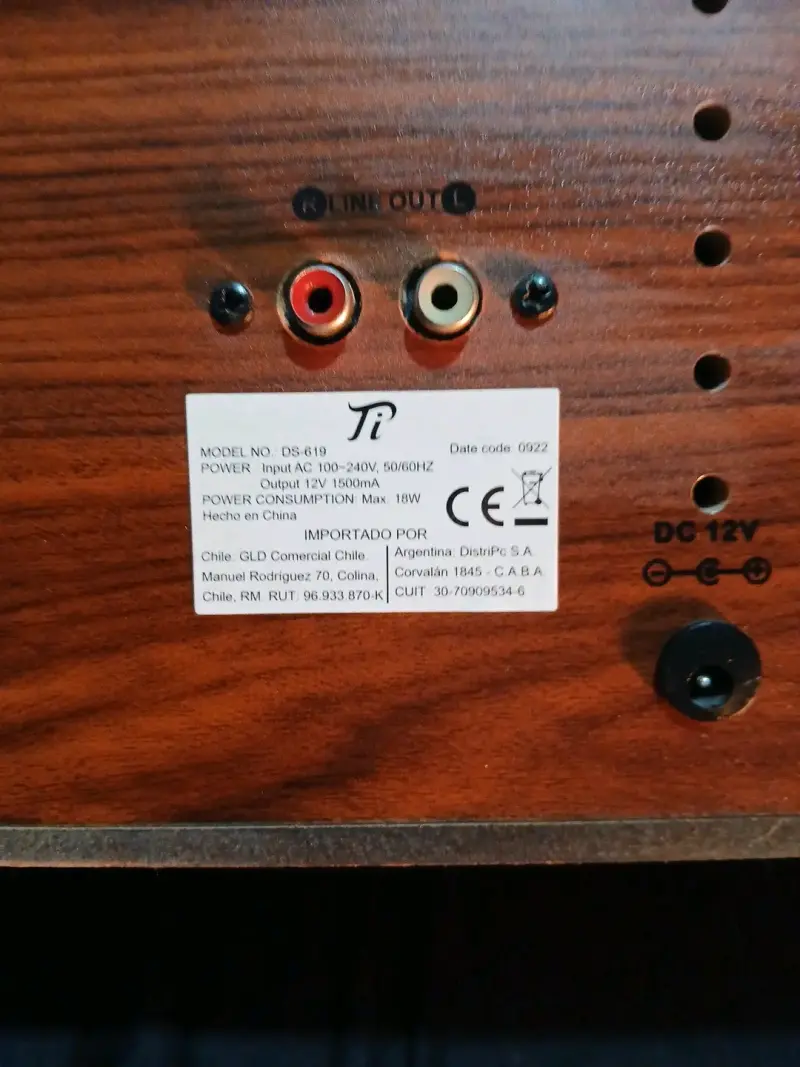 Tocadiscos vintage de madera con radio - 2