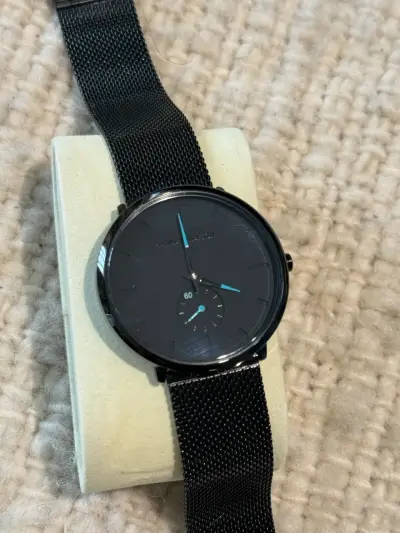 Hannah Martin - Reloj negro - miniatura 1