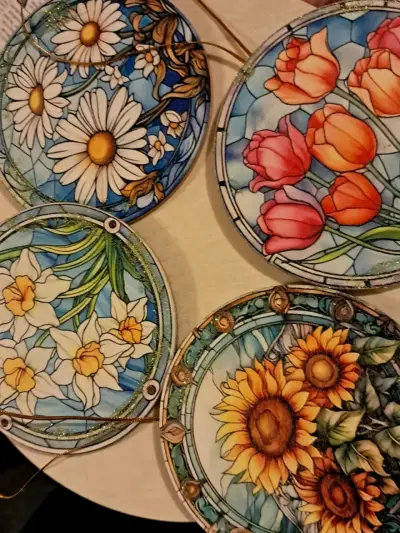 Set de colgantes decorativos de vidrio con flores - miniatura 1